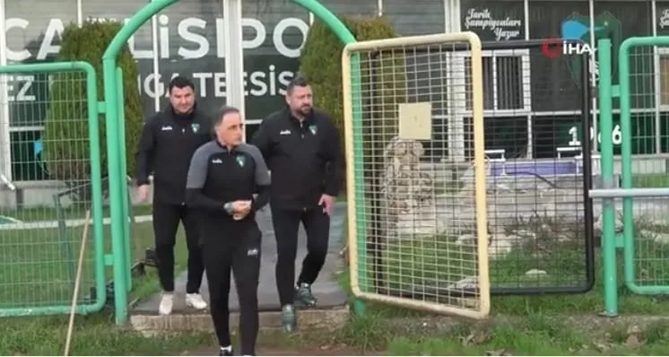 Mustafa Gürsel: İyi oynayan ve sonucu alan bir takım… 21 Şubat 2O24 | Ajansspor