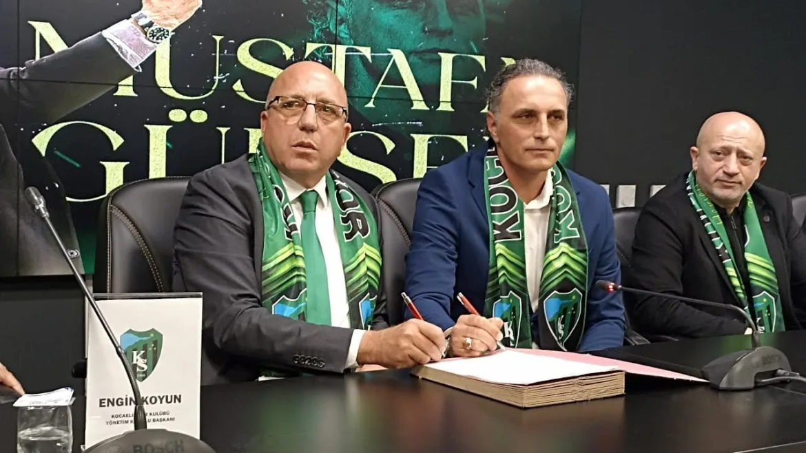Kocaelispor’un yeni Teknik Direktörü Mustafa Gürsel imza töreninde konuştu 20 Şubat 2024 | Özgür Kocaeli