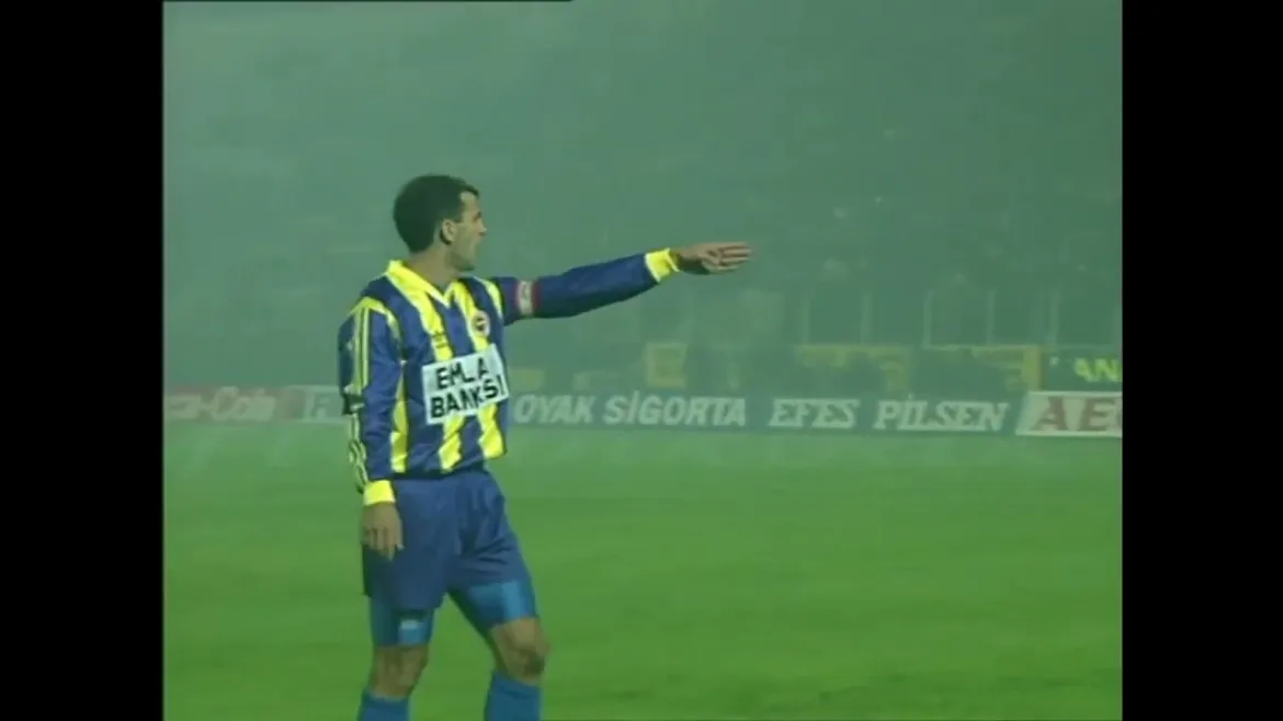1993 1994 Fenerbahçe Kocaelispor 14.11.1993 10.Hafta Maçı GENİŞ ÖZET 17.02.2024 | Futbol Arşivinden