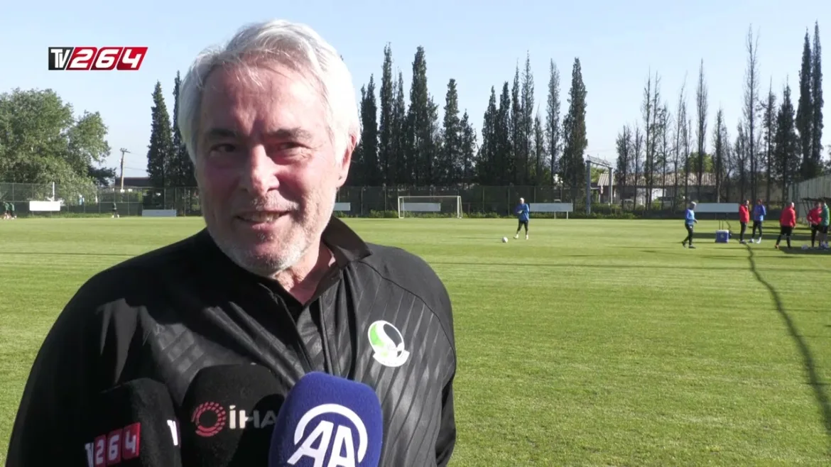 Sakaryaspor Teknik Direktörü Coşkun Demirbakan’dan Kocaelispor ve Tuncay Şanlı Sözleri | Sakaryaspor 6 Mayıs 2024 | TV 264