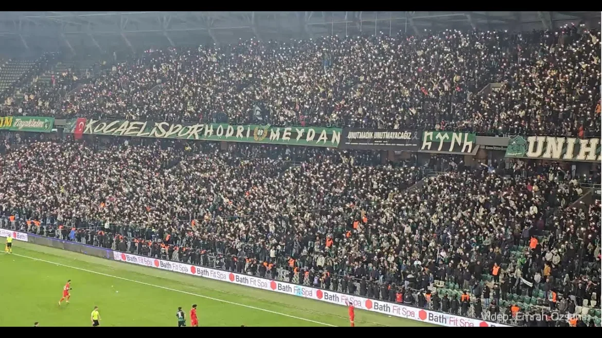 Kocaelispor – Amed SF | Muhteşem Tribün Klibi (26 Dk) 9 Şubat 2025 | Emrah Özşahin